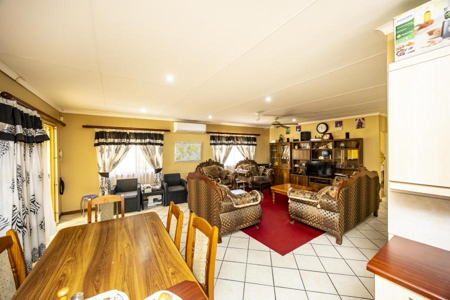 4 Bedroom Property for Sale in Cambridge Eastern Cape